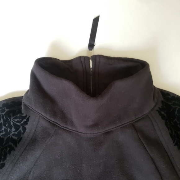 Lululemon sweatshirt - Picture 8 of 14